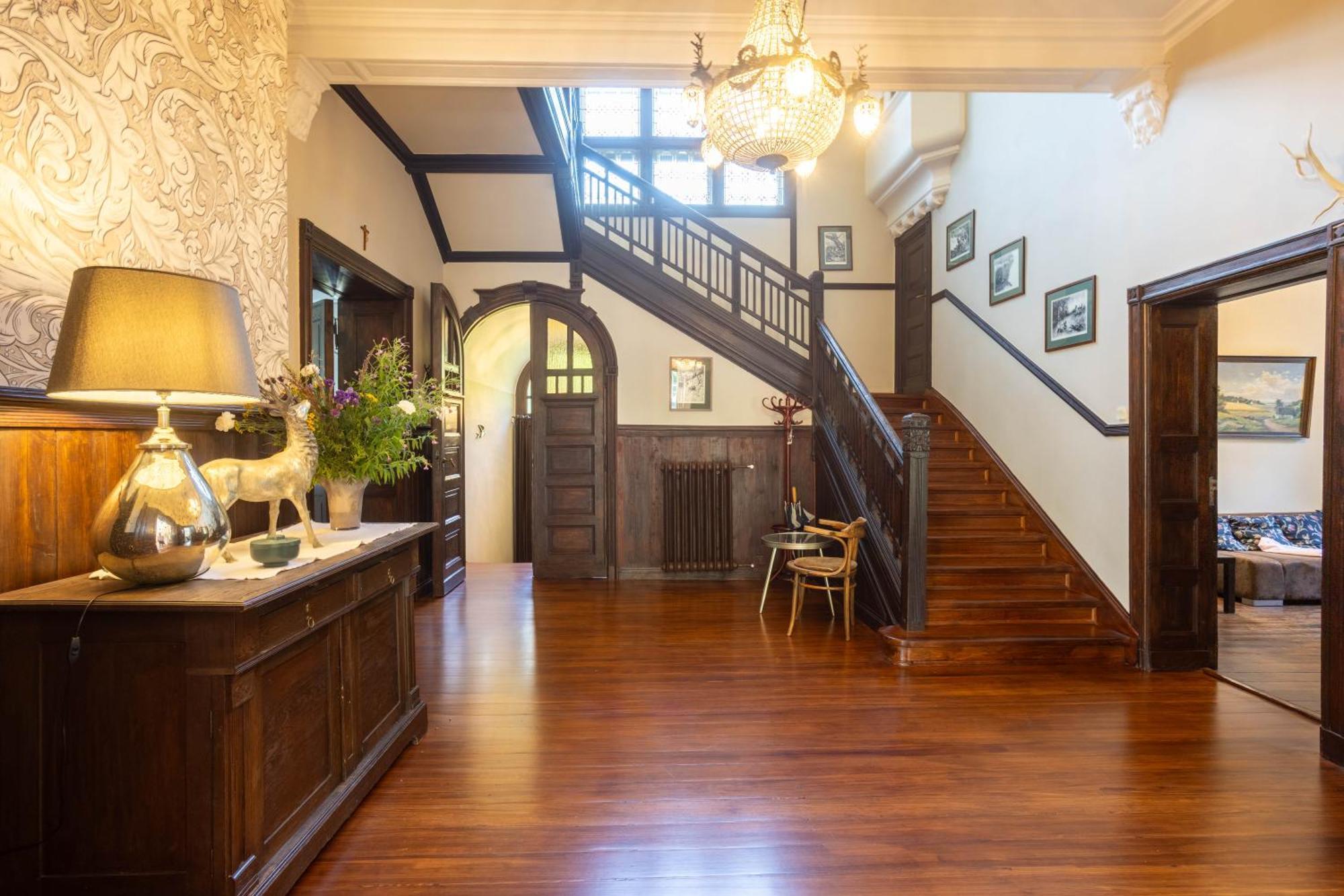 Palac Mysliwski Orle Solutions ミロスワビエツ エクステリア 写真